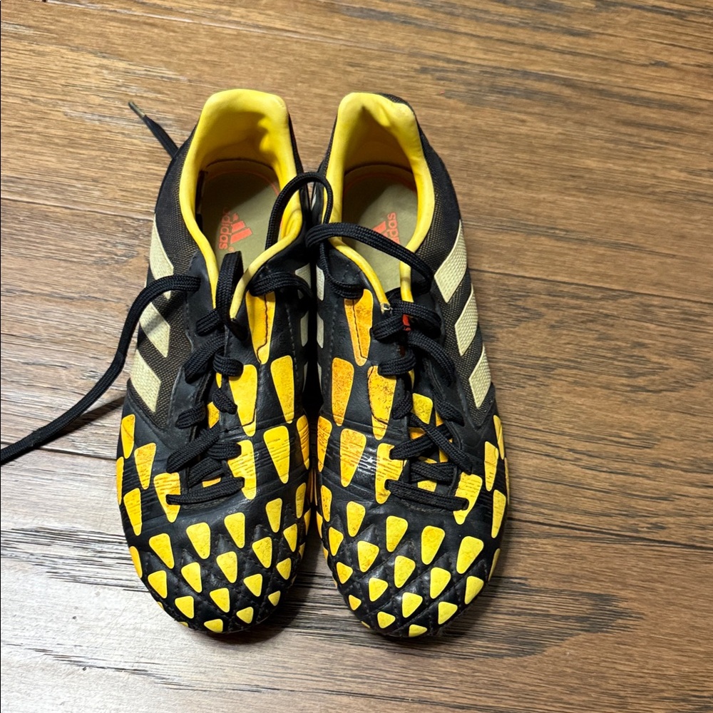 Adidas Kids Black and Yellow Sneakers